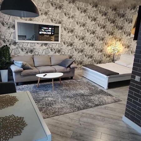 Просторі Lux Апартаменти На Центральному Проспекті, Великий Smart Tv,Преміум-Підписки Youtube Та Онлайн-Кінотеатрів , Кавомашина, Відкритий Балкон, Звітні Документи Kryvyi Rih Dış mekan fotoğraf