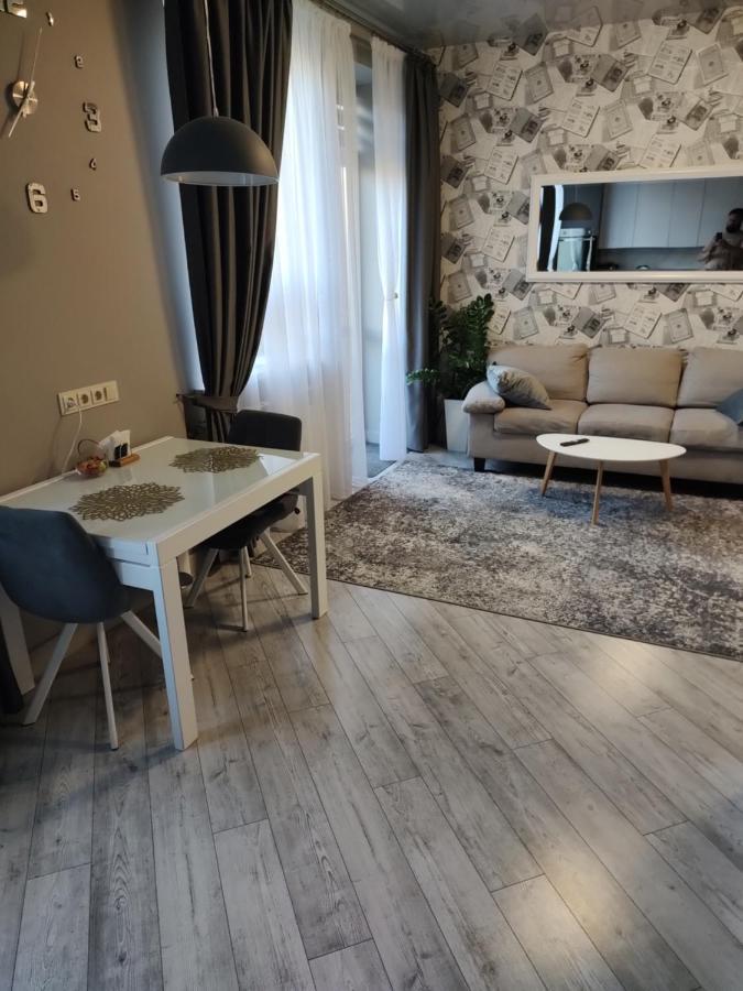 Просторі Lux Апартаменти На Центральному Проспекті, Великий Smart Tv,Преміум-Підписки Youtube Та Онлайн-Кінотеатрів , Кавомашина, Відкритий Балкон, Звітні Документи Kryvyi Rih Dış mekan fotoğraf